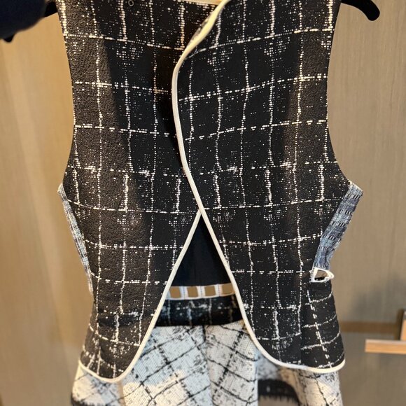 Jonathan Simkha Pattern Top - Picture 2 of 2